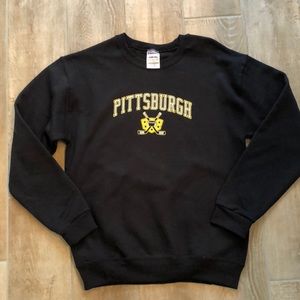 Never worn size L Pittsburgh hockey sweatshirt